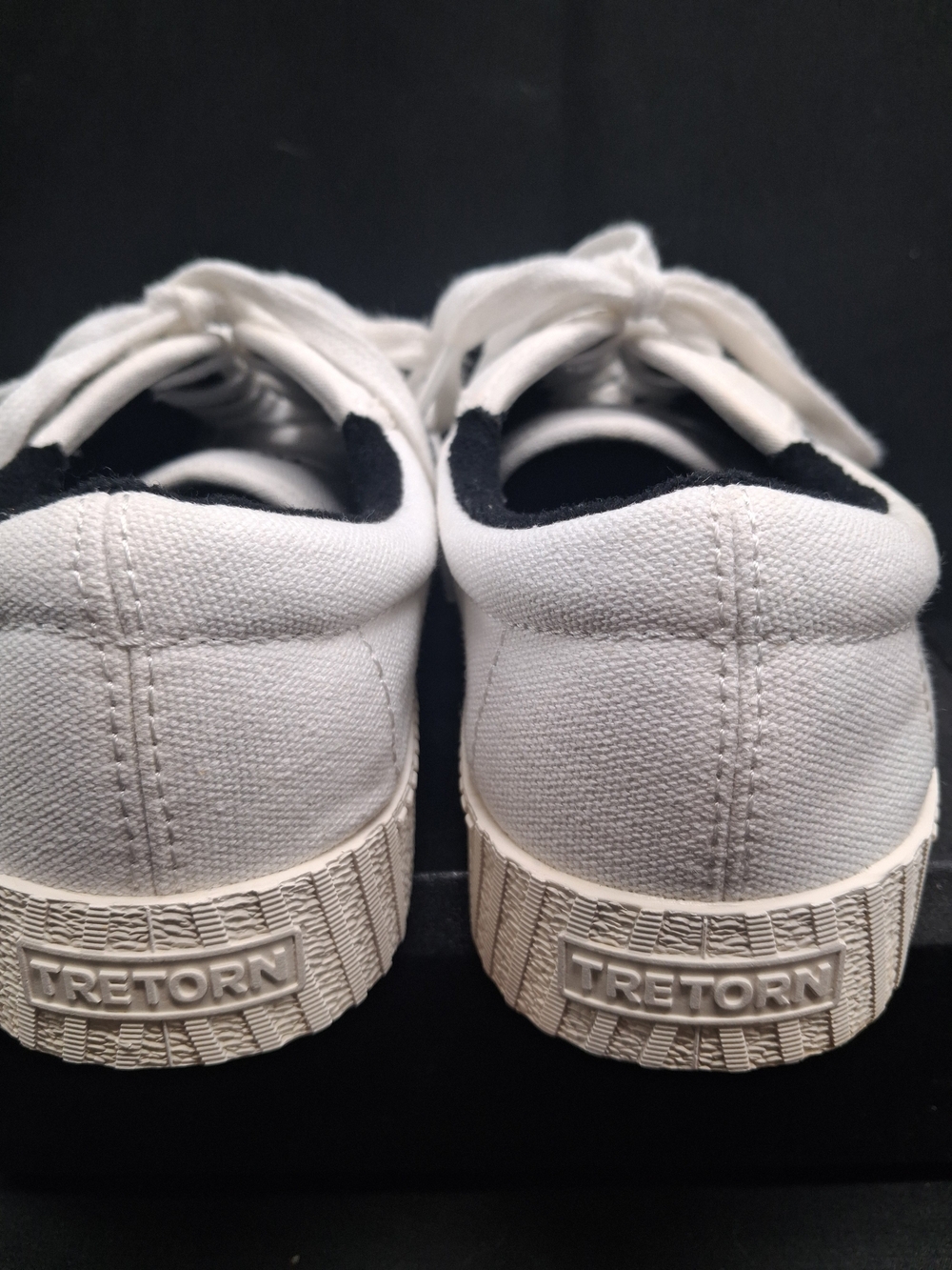 Tretorn White Canvas Low-Top Sneakers with Black Accent. 7.5. Gently Used - Picture 5 of 8